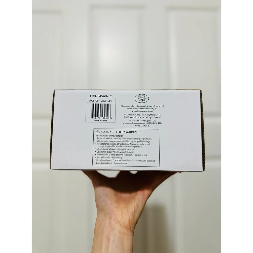 Laura Ashley LED Flameless Candle Set of 2 White Flower Daily Timer Battery NWT